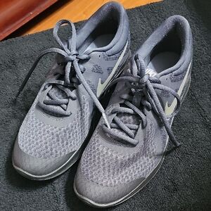 Nike Navy and Gray Running Shoes